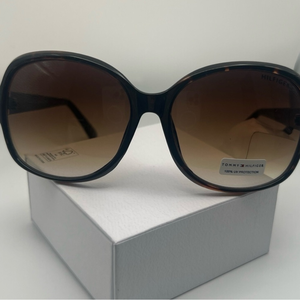 Tommy Hilfiger Hilfiger WP OL577 Oversized Oval Sunglasses Shiny Brown
